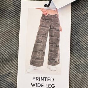 Refrain Camouflage Pattern Wide Leg Jeans